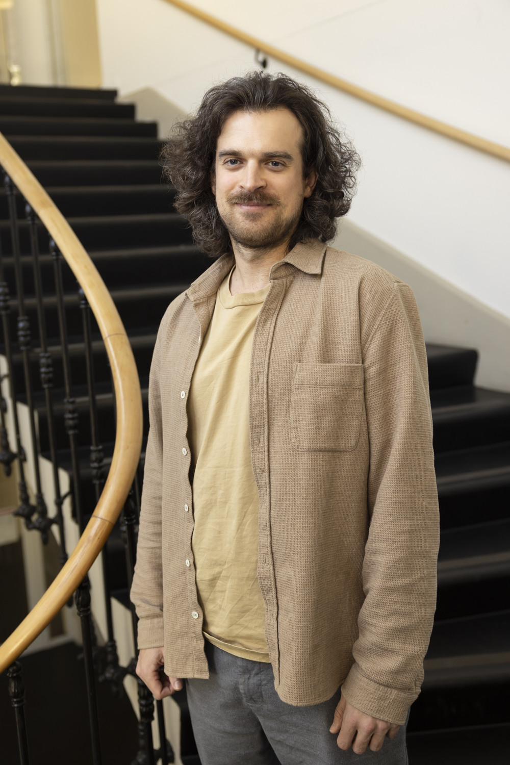Dr. Enzo Brox